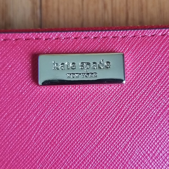 Laurel Way Neda Wallet - Picture 3 of 7